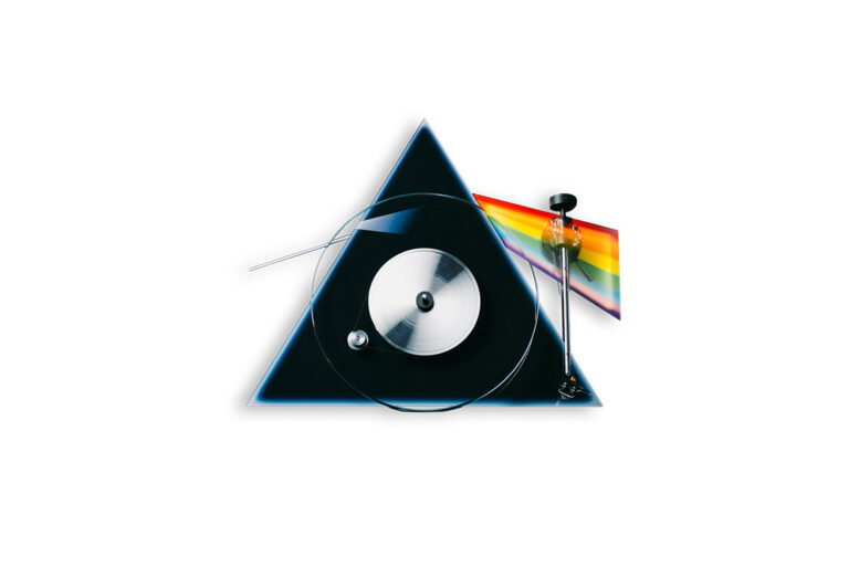 The-Dark-Side-Of-The-Moon